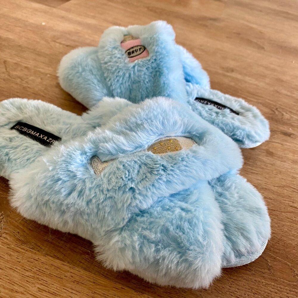 BCBGMaxAzria Thea faux fur slide slippers Size 7-8